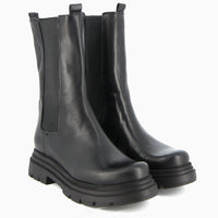 Charlotte Chelsea Nero